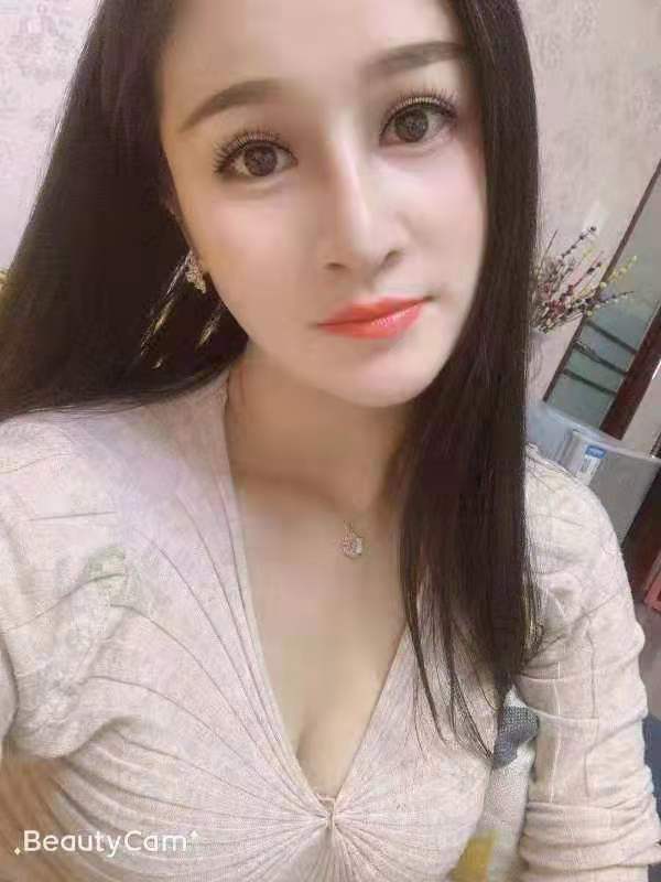 小妖精，腿精，三点粉，身材高挑颜值爆表的姐姐